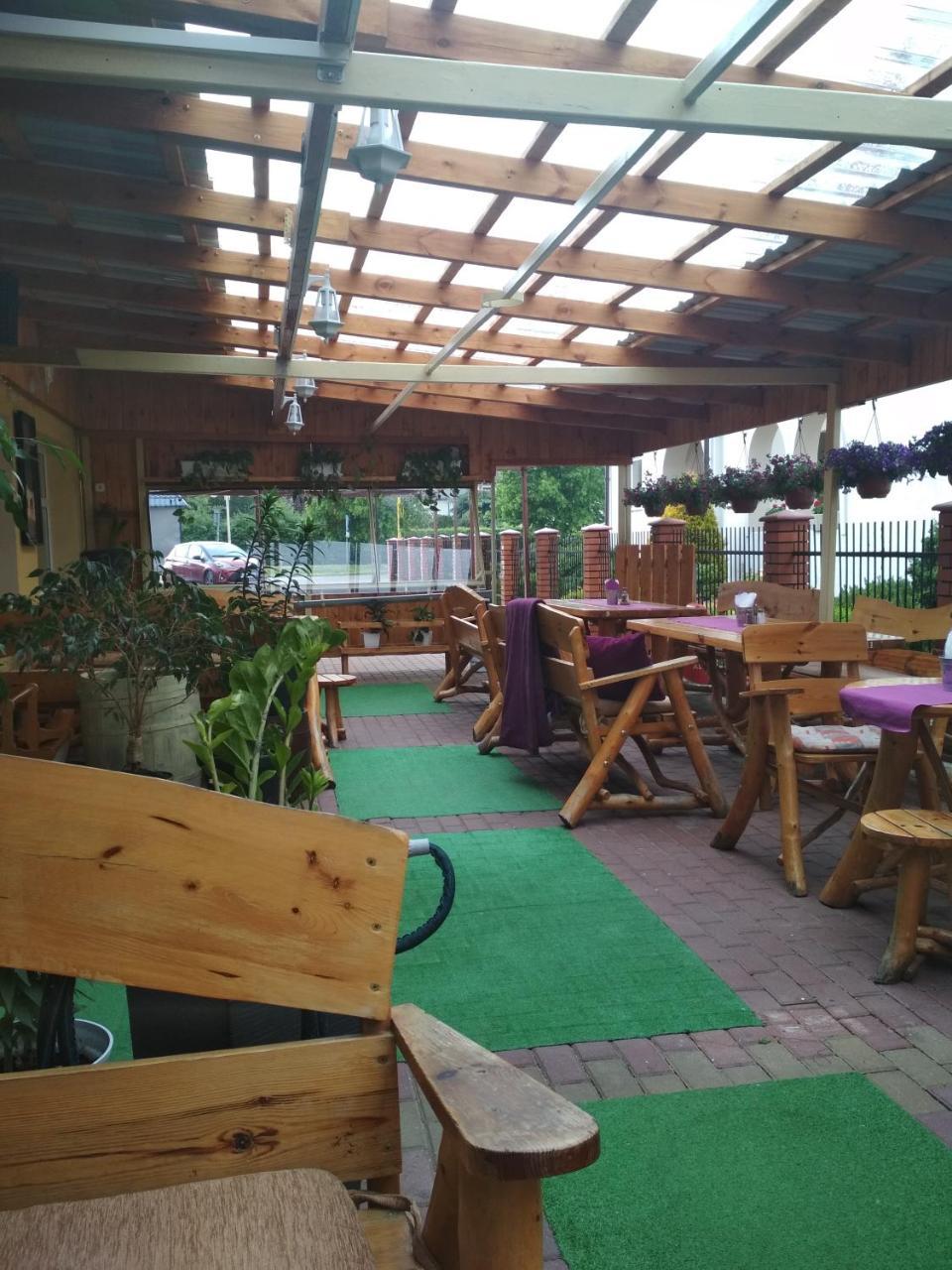 Pensjonat I Restauracja U Zdzicha Rowy  Buitenkant foto